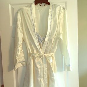 Robe and Nightie set